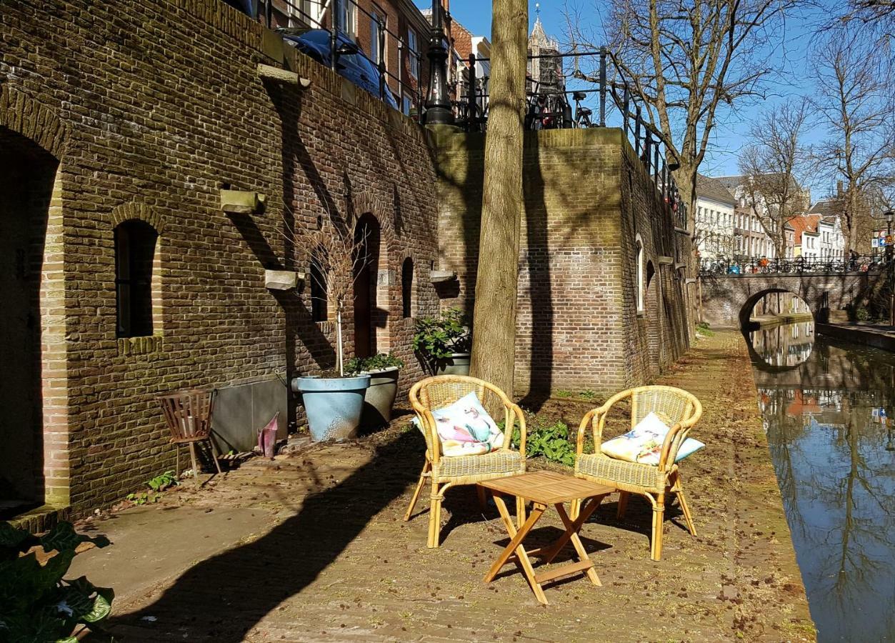 Large Historical Apartment & Canal Terrace 乌得勒支 外观 照片